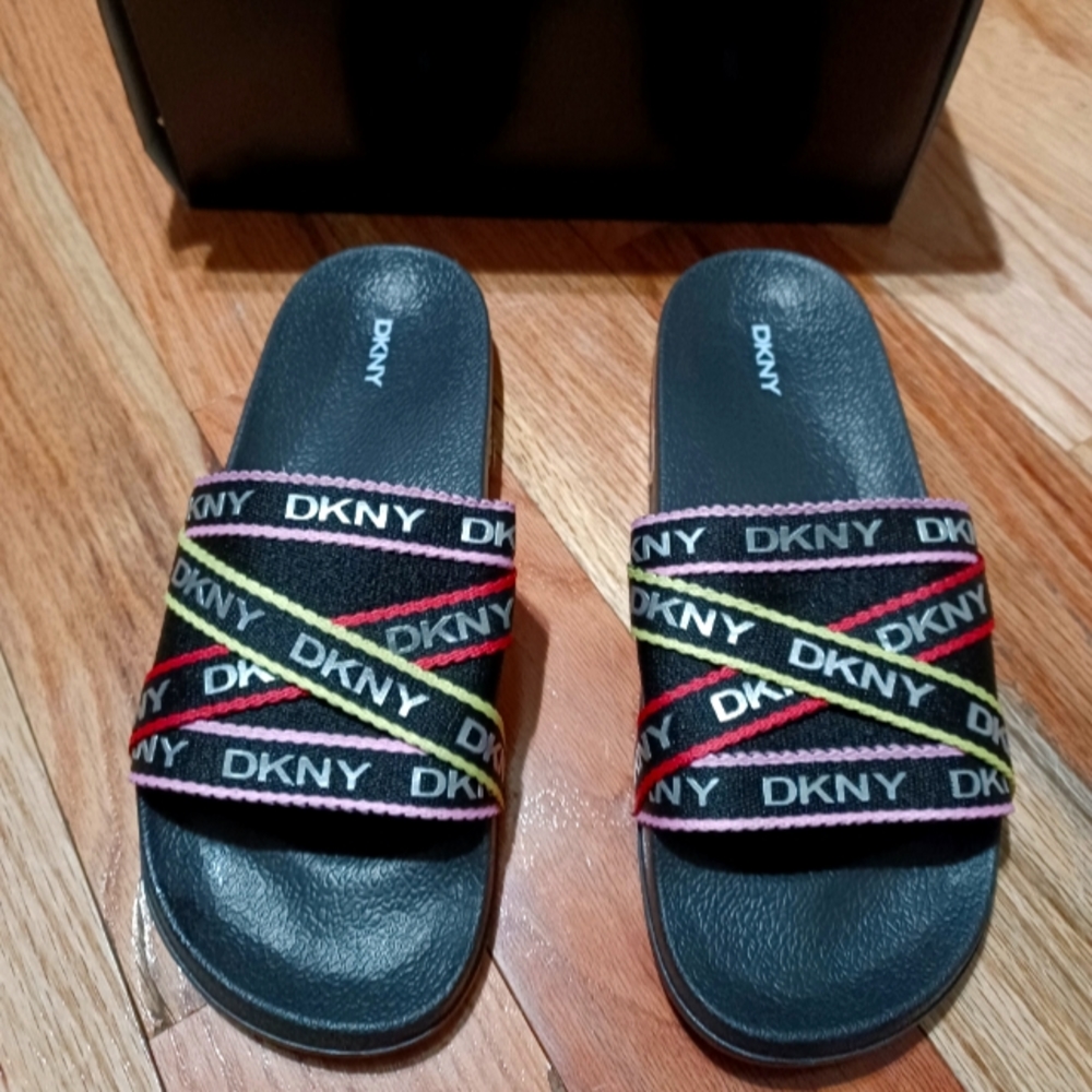 DKNY JOJO Web Slides